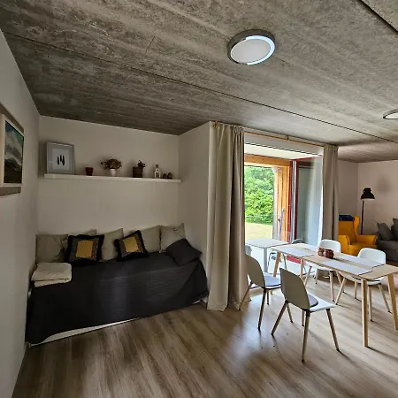 Ap19 Pstruzi (Karlovy Vary)