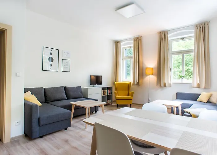 Ap19 * Pstruzi (Karlovy Vary)
